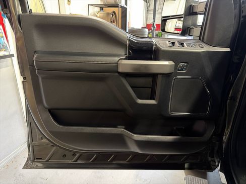 Used 2020 Ford F350 Platinum w/ FX4 Off-Road Package image 16