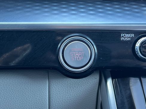 Used 2024 Kia Carnival SX Prestige image 35