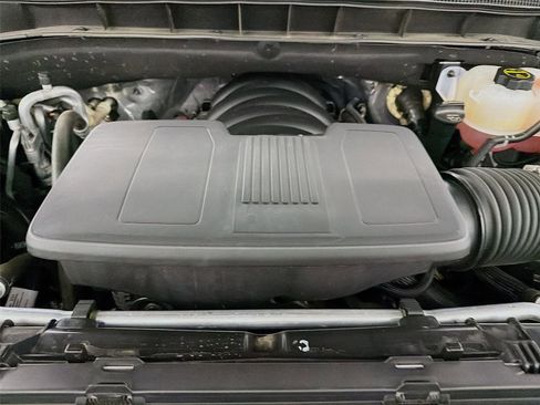 Used 2025 Chevrolet Tahoe LT image 31