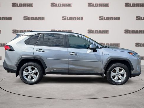 Used 2020 Toyota RAV4 XLE w/ Convenience Package AWD/4WD image 6
