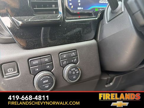 Used 2023 Chevrolet Silverado 1500 ZR2 image 36