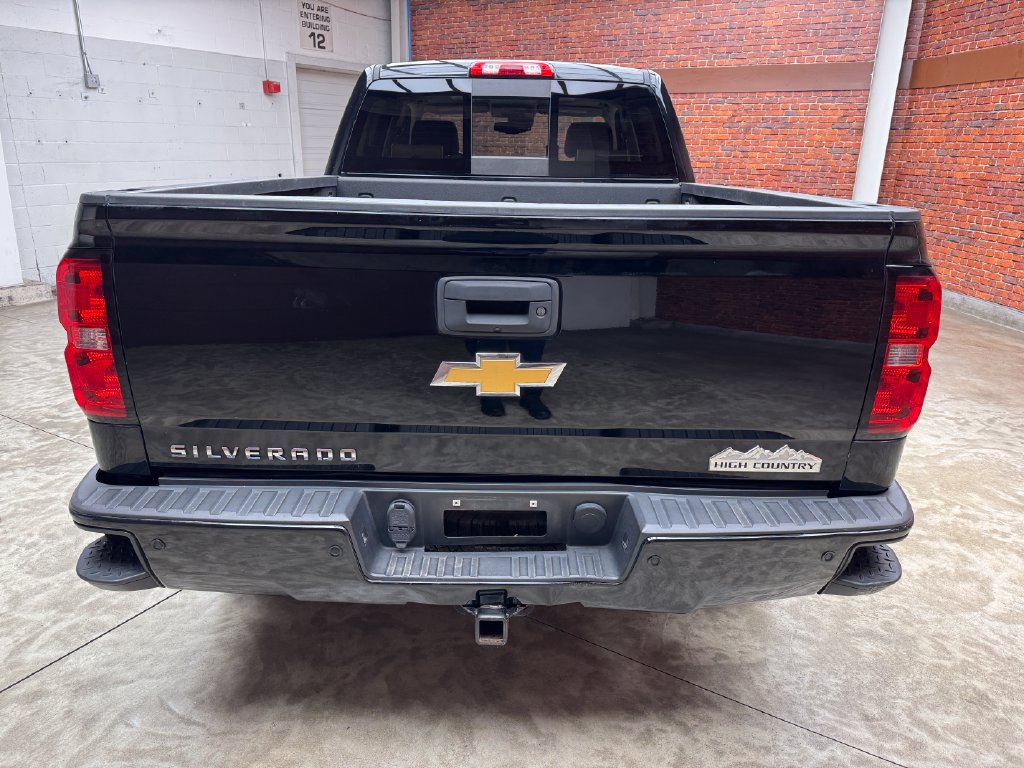 Used 2015 Chevrolet Silverado 1500 High Country w/ High Country Premium Package AWD/4WD image 4