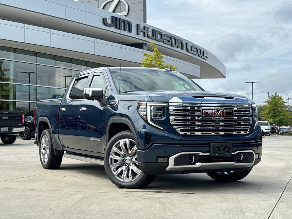 Used 2023 GMC Sierra 1500 Denali w/ Denali Reserve Package AWD/4WD image 2