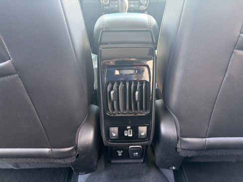 Used 2022 Jeep Compass Limited w/ Elite Group AWD/4WD image 12