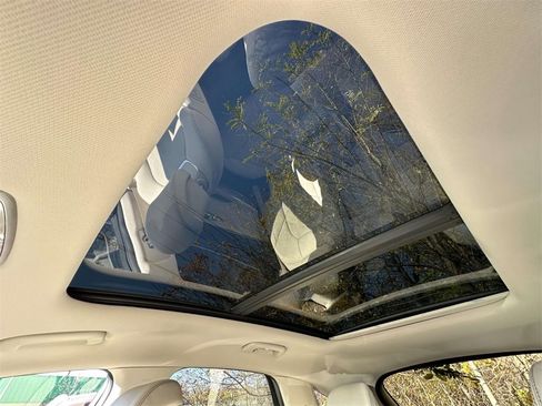 Certified 2022 Genesis GV70 2.5T w/ Select Package image 24