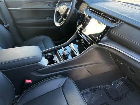 New 2026 Jeep Grand Cherokee L Limited AWD/4WD image 15
