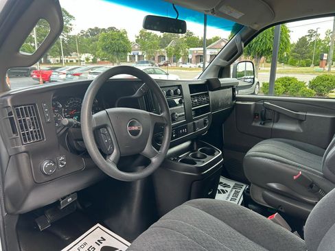 Used 2024 GMC Savana 2500 w/ Driver Convenience Package image 10