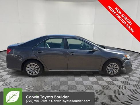 Used 2013 Toyota Camry LE FWD image 8
