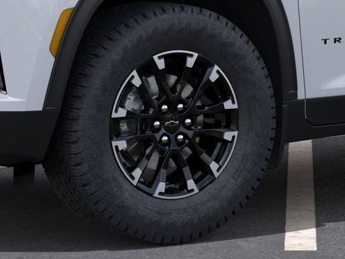 New 2026 Chevrolet Traverse Z71 w/ Driver Confidence Package image 9