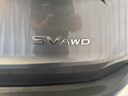 Used 2023 Nissan Rogue SV image 12