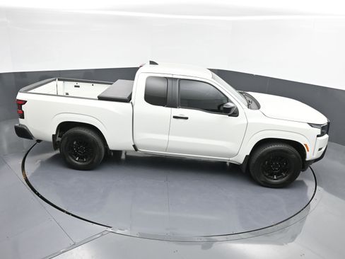 Used 2024 Nissan Frontier S w/ Technology Package image 41
