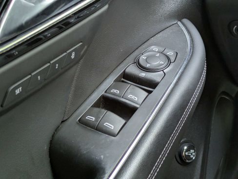 Used 2023 Buick Envision Essence FWD image 24