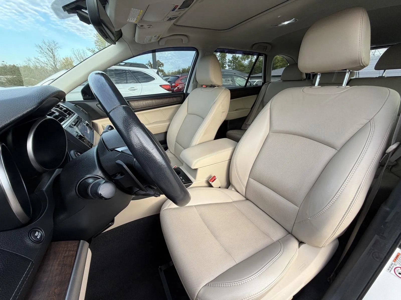 Used 2019 Subaru Outback 2.5i Limited AWD/4WD image 14