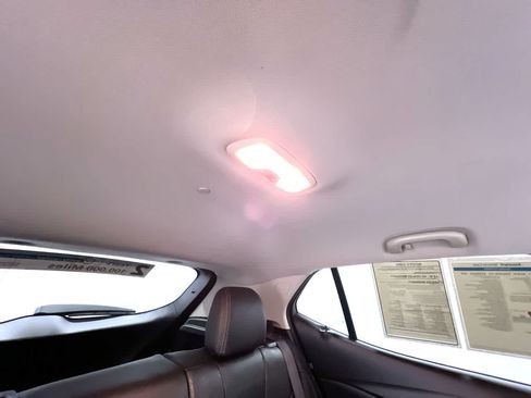 Used 2021 Buick Encore GX Essence FWD image 39