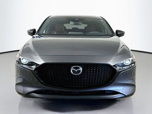 Used 2020 MAZDA MAZDA3 Hatchback w/ Premium Package FWD image 2