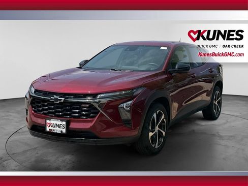 Used 2025 Chevrolet Trax RS w/ Driver Confidence Package FWD image 5