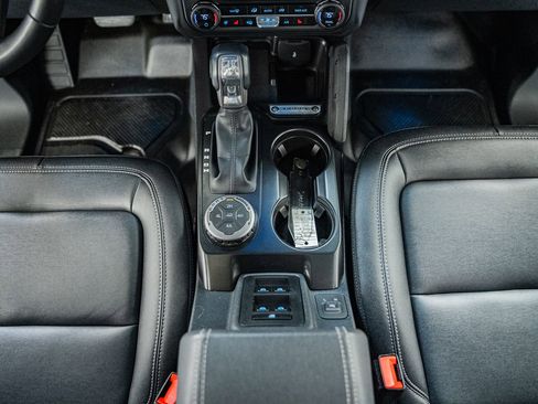 Certified 2025 Ford Bronco Badlands image 33