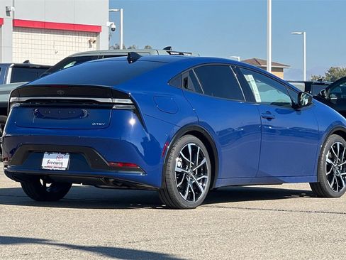 New 2026 Toyota Prius XSE Premium image 4