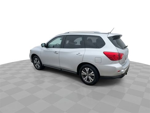 Used 2017 Nissan Pathfinder SL image 6
