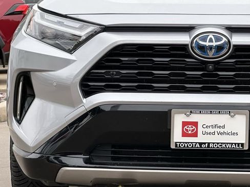 Used 2023 Toyota RAV4 XSE AWD/4WD image 8