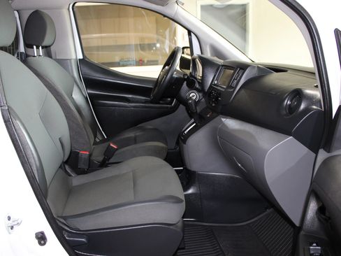 Used 2020 Nissan NV200 S FWD image 23