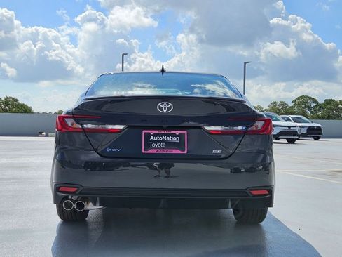 New 2026 Toyota Camry SE FWD image 8