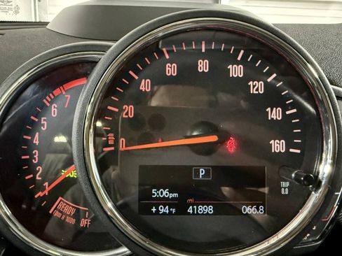 Used 2018 MINI Cooper Clubman FWD image 14