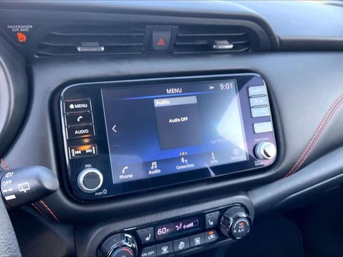 Used 2023 Nissan Kicks SR w/ SR Premium Package FWD image 34