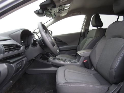 Used 2024 Subaru Crosstrek 2.0i Premium AWD/4WD image 10