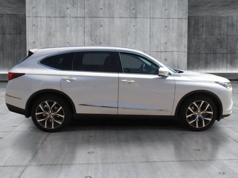 Used 2023 Acura MDX FWD w/ Technology Package image 9