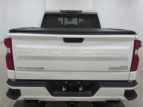 Used 2021 Chevrolet Silverado 1500 High Country w/ Technology Package AWD/4WD image 7