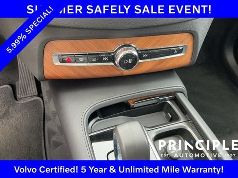 Certified 2023 Volvo XC90 B5 Plus AWD/4WD image 22