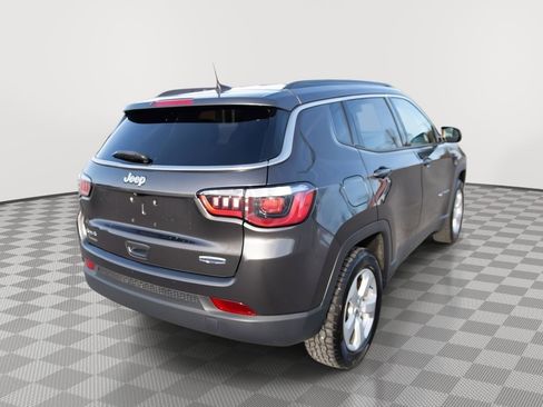 Used 2018 Jeep Compass Latitude w/ Popular Equipment Group image 5