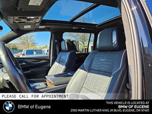 Used 2024 Cadillac Escalade ESV Premium Luxury Platinum AWD/4WD image 26