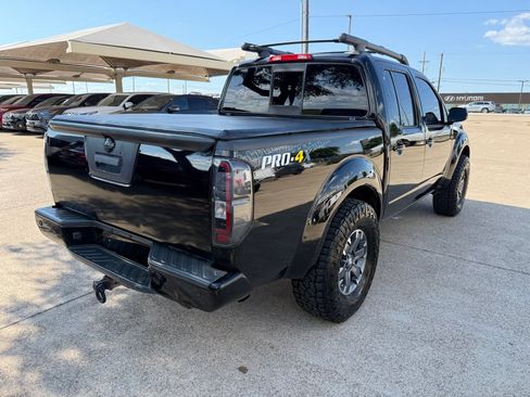 Used 2015 Nissan Frontier PRO-4X AWD/4WD image 7