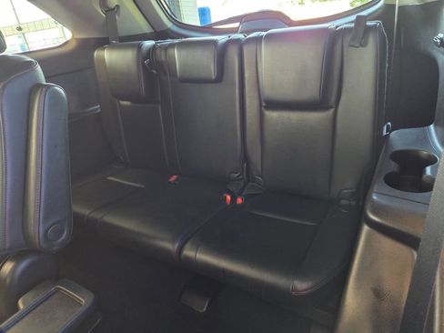 Used 2019 Toyota Highlander SE AWD/4WD image 24
