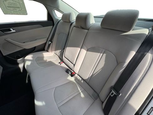 Used 2016 Hyundai Sonata SE image 16