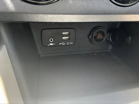 Used 2022 Subaru Forester AWD/4WD image 18
