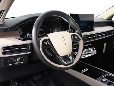 New 2026 Lincoln Corsair Reserve w/ Jet Appearance Package AWD/4WD image 12