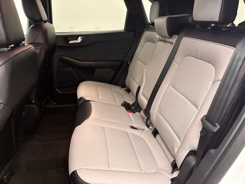 New 2026 Ford Escape SE w/ Class II Trailer Tow Package image 33