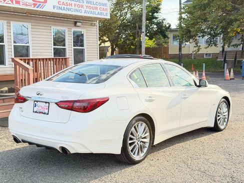 Used 2018 INFINITI Q50 Luxe w/ Essential Package (3.0T Luxe) AWD/4WD image 3