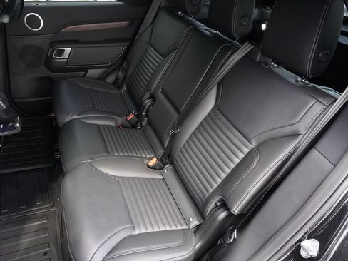 New 2026 Land Rover Discovery S AWD/4WD image 30