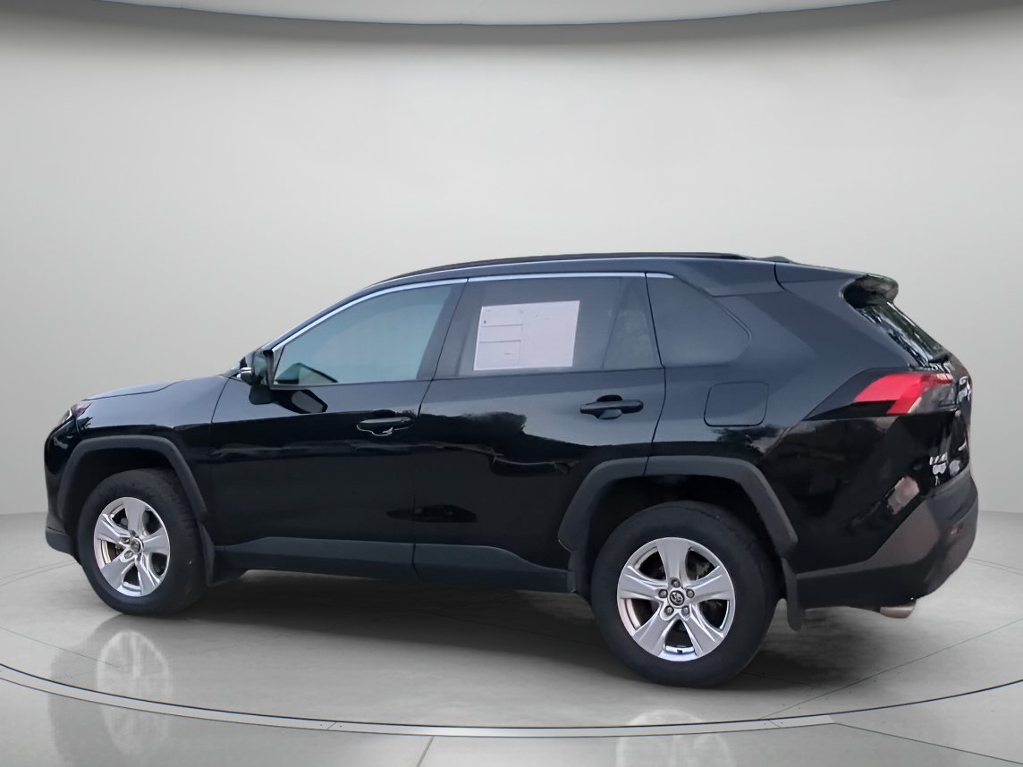 Used 2021 Toyota RAV4 XLE AWD/4WD image 20