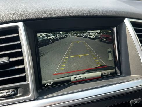 Used 2015 Mercedes-Benz ML 350 4MATIC image 22