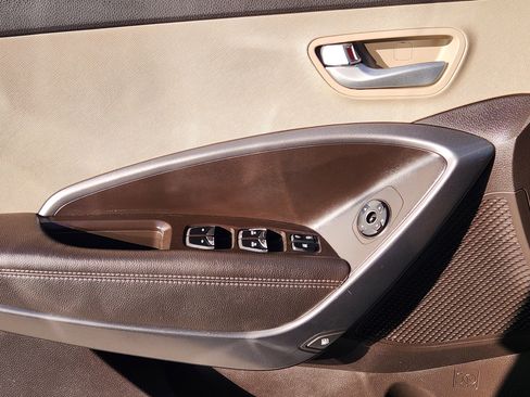 Used 2017 Hyundai Santa Fe Sport image 23