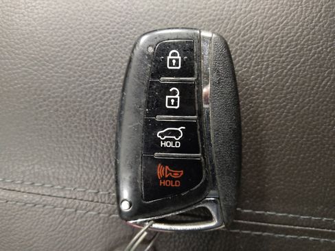 Used 2018 Hyundai Santa Fe Sport w/ 2.4L Value Package 02 FWD image 32