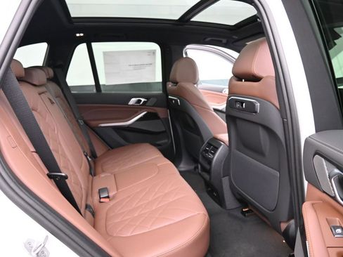 New 2026 BMW X5 sDrive40i image 30
