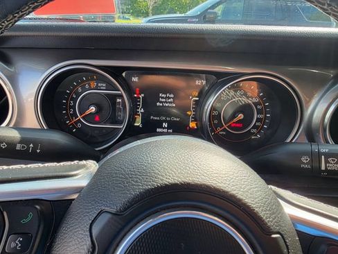 Used 2020 Jeep Wrangler Unlimited Sahara AWD/4WD image 22