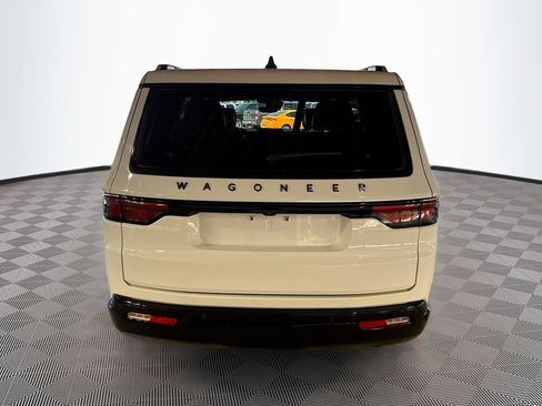 Used 2024 Jeep Wagoneer Series II AWD/4WD image 7