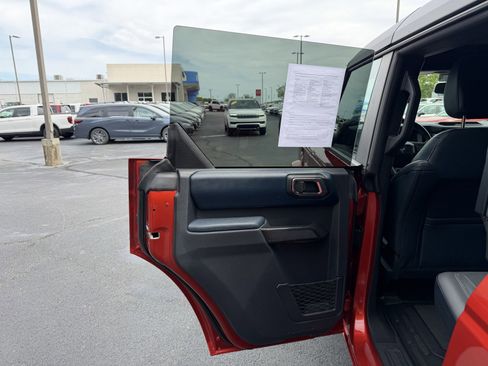Used 2024 Ford Bronco Outer Banks AWD/4WD image 10